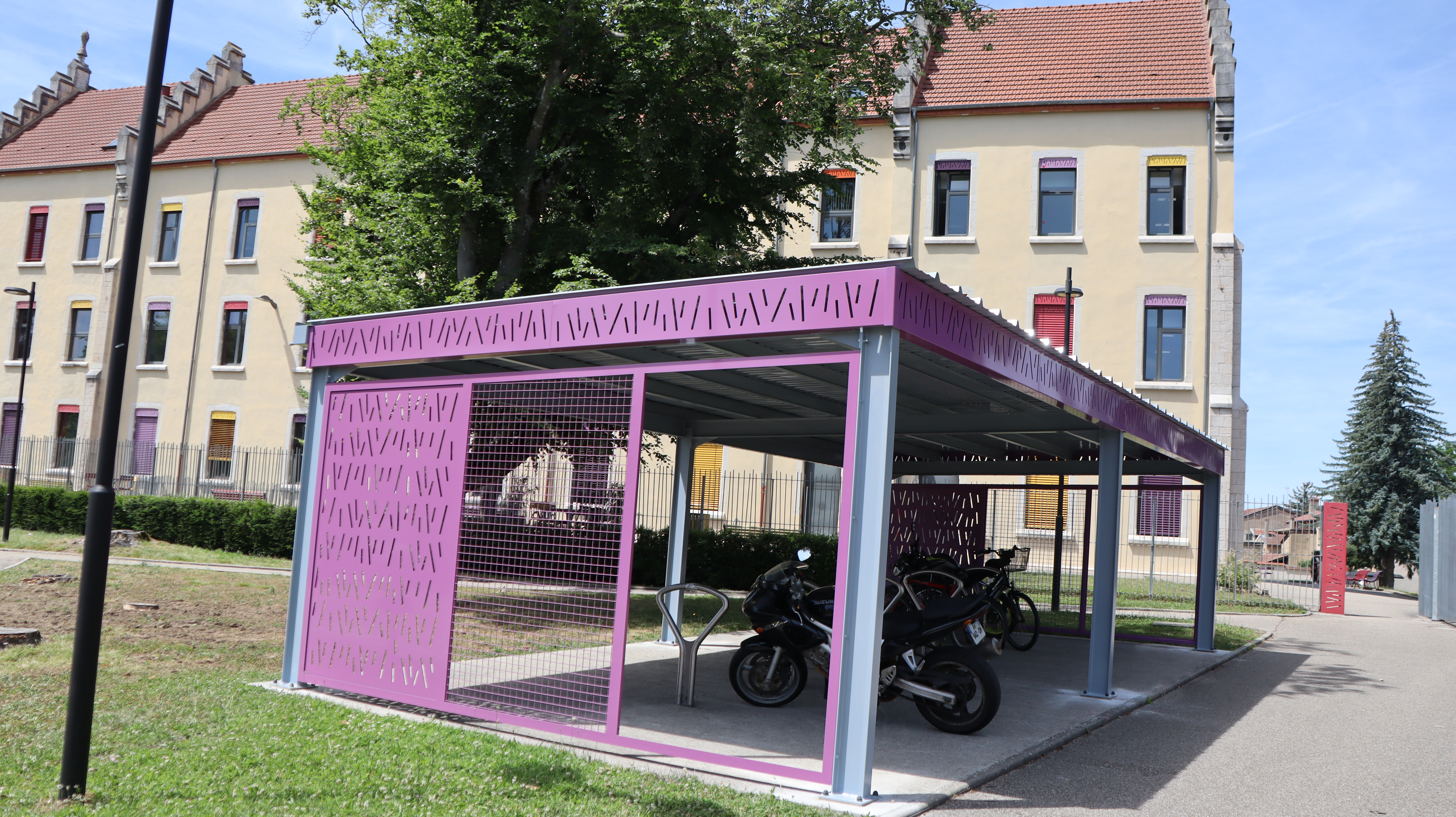 Abris de vélo du campus